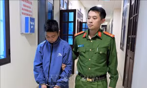 Tạm giữ đối tượng đốt pháo nổ, gây rối trật tự công cộng ở Cồn Xanh