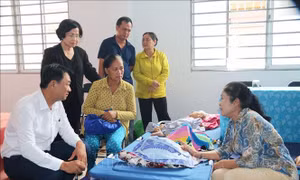 Hỗ trợ nạn nhân chất độc da cam vượt qua khó khăn