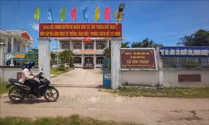 Kỷ luật hai nguyên chủ tịch xã chi sai quy định nguồn tiền do nhân dân đóng góp