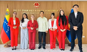 Thế hệ trẻ Venezuela ngưỡng mộ vị lãnh tụ vĩ đại của dân tộc Việt Nam