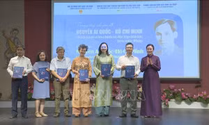 Chuỗi hoạt động tôn vinh Chủ tịch Hồ Chí Minh tại Pháp