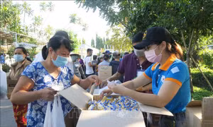'Phiên chợ 0 đồng' ấm lòng bệnh nhân nghèo