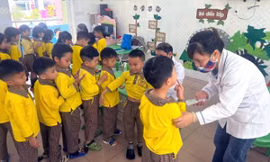 Chủ động giám sát, kiểm soát bệnh tay chân miệng trong trường học