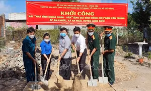 Xây dựng nhà tình nghĩa quân - dân