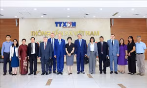 Tăng cường kết nối TTXVN với các cơ quan báo chí - truyền thông thành phố St. Petersburg