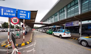 Phân luồng mới giúp giảm ùn tắc tại sân bay Nội Bài