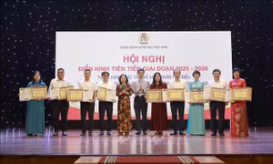 Tôn vinh điển hình tiên tiến ngành Giáo dục Việt Nam