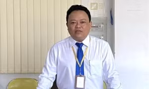 Bắt tạm giam một kiểm sát viên lừa đảo chiếm đoạt tài sản