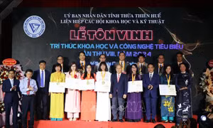 Tôn vinh 15 trí thức Khoa học và Công nghệ tiêu biểu
