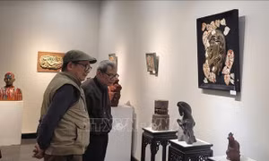 Sắc xuân Bính Ngọ trong nghệ thuật gốm