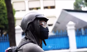 Nam Bộ bước vào cao điểm nắng nóng, TP Hồ Chí Minh đối mặt nền nhiệt cao