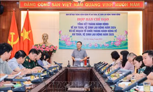 Tư vấn an toàn, vệ sinh lao động cho nông dân, ngư dân