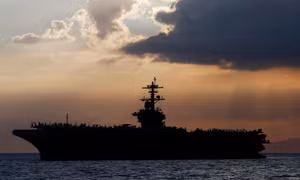 Mỹ: Ổ dịch COVID-19 trên tàu USS Theodore Roosevelt không liên quan tới chuyến thăm Việt Nam