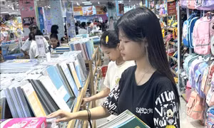 Chủ động nguồn hàng, siết hàng giả trước mùa tựu trường