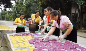 Độc đáo bánh khẩu xén của đồng bào Thái trắng - Điện Biên