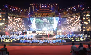 Phát triển văn hóa du lịch thành ngành kinh tế động lực mũi nhọn