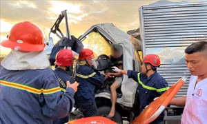 Tai nạn giao thông nghiêm trọng trên cao tốc Bắc - Nam, hai người tử vong