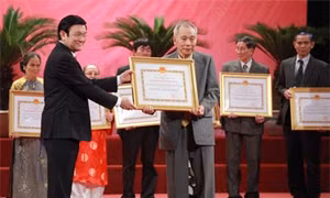 Nhà biên kịch Hoàng Tích Chỉ - 'cha đẻ' tác phẩm điện ảnh 'Vĩ tuyến 17 ngày và đêm' qua đời