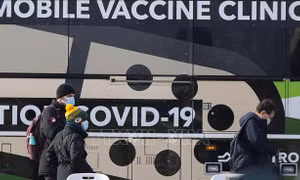 Canada bắt buộc lái xe tải xuyên biên giới có chứng nhận tiêm vaccine ngừa COVID-19
