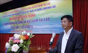 Tô thắm tình đoàn kết đặc biệt Việt - Lào