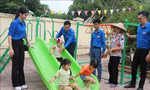 Tạo không gian vui chơi, rèn luyện thể chất cho trẻ