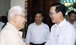Chủ tịch nước Võ Văn Thưởng thăm gia đình thương binh, lão thành cách mạng tỉnh Bắc Giang
