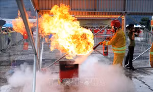 Nâng cao nghiệp vụ chữa cháy, cứu nạn cứu hộ cho các tổ liên gia