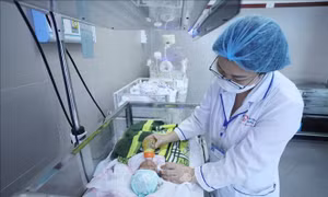 Thời tiết giao mùa, số bệnh nhi ở Lạng Sơn phải nhập viện tăng cao