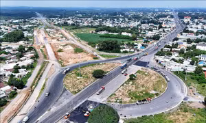 Tháng 11/2014 sẽ khai thác cao tốc Bến Lức - Long Thành nhánh phía Đông 