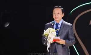 Thượng tôn pháp luật để xây dựng văn hóa giao thông an toàn