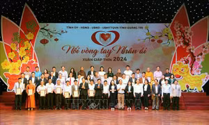 Nối vòng tay nhân ái hỗ trợ người nghèo