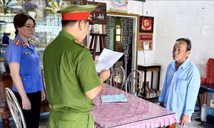 Bắt giam vợ chồng làm giả giấy tờ đất chiếm đoạt 1,3 tỷ đồng