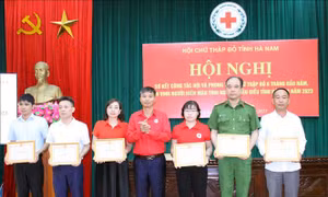 Hà Nam: Tôn vinh 91 tập thể, cá nhân, hộ gia đình hiến máu tình nguyện