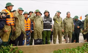 Phó Thủ tướng Lê Văn Thành kiểm tra, chỉ đạo công tác khắc phục hậu quả bão Noru