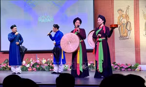 Mang tinh hoa di sản Kinh Bắc đến với công chúng Pháp