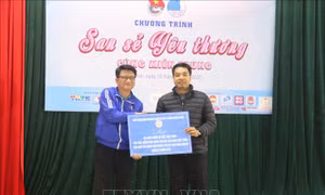 Trung ương Đoàn TNCS Hồ Chí Minh san sẻ yêu thương cùng miền Trung