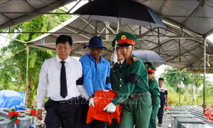 Truy điệu, an táng hài cốt liệt sĩ quân tình nguyện và chuyên gia Việt Nam