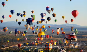 Sắc màu lễ hội khinh khí cầu Albuquerque 