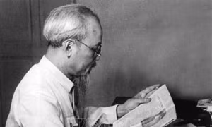 132 năm Ngày sinh Chủ tịch Hồ Chí Minh: 'Người là tình yêu thiết tha nhất...'