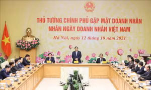 Thủ tướng Phạm Minh Chính gặp mặt các doanh nhân tiêu biểu