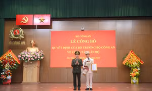 Đại tá Nguyễn Quốc Toản giữ chức Chánh Văn phòng Bộ Công an