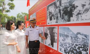 Trưng bày 300 bức ảnh tại triển lãm 70 năm xây dựng và phát triển Hải Phòng