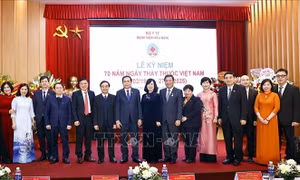 Chủ tịch Quốc hội Trần Thanh Mẫn dự Lễ kỷ niệm 70 năm Ngày Thầy thuốc Việt Nam tại Bệnh viện Hữu Nghị