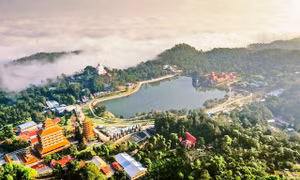 Khu Du lịch Quốc gia núi Sam và Khu Du lịch núi Cấm đón khách trở lại