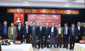 Chủ tịch nước gặp mặt nguyên lãnh đạo cấp cao khu vực miền Trung