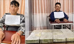 Lai Châu bắt 5 đối tượng, thu giữ 24 bánh heroin