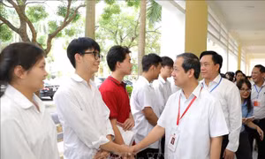 Kỳ thi tốt nghiệp THPT 2025: 10 thí sinh bị đình chỉ thi trong buổi thi môn Ngữ văn