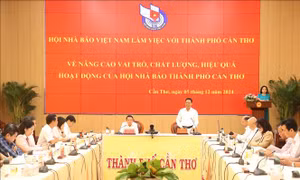 Tạo điều kiện cho nhà báo, cơ quan báo chí địa phương tham gia các giải thưởng quốc gia