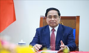 Thủ tướng Phạm Minh Chính điện đàm với Thủ tướng Singapore 