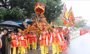 Đầu Xuân về lễ hội làng Diềm tưởng nhớ thủy tổ Quan họ